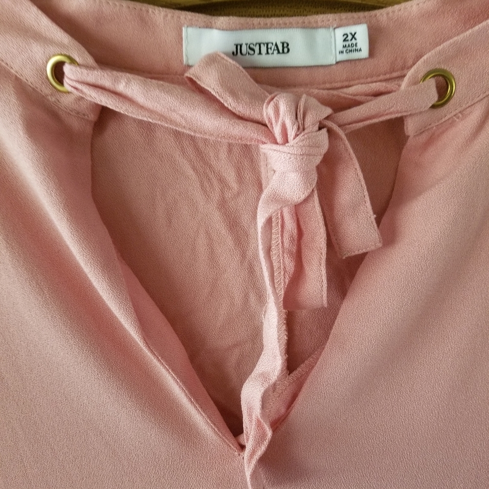 Front Tie Blouse - Picture 4 of 5
